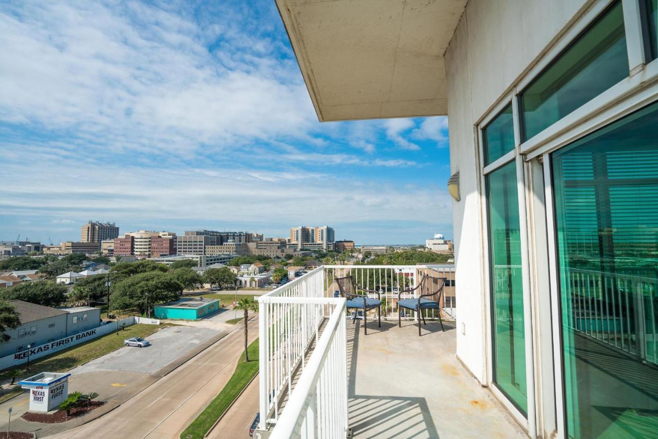 Sea It All Infinity Pool Ocean Views Steps From The Beach - A Perfect Romantic Getaway Apartamento Galveston Exterior foto